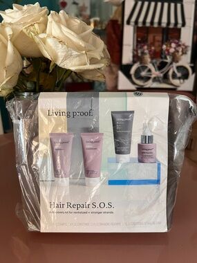 NIP Living proof Hair Repair S.O.S. Kit with Cosmetic Pouch Bundle